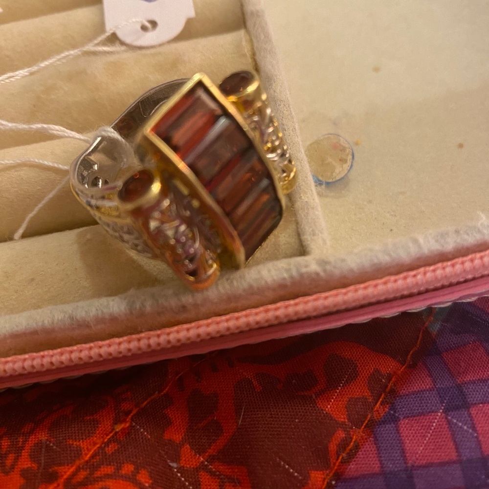 A TRUE STATEMENT RING SIZE 8 - Picture 3 of 11